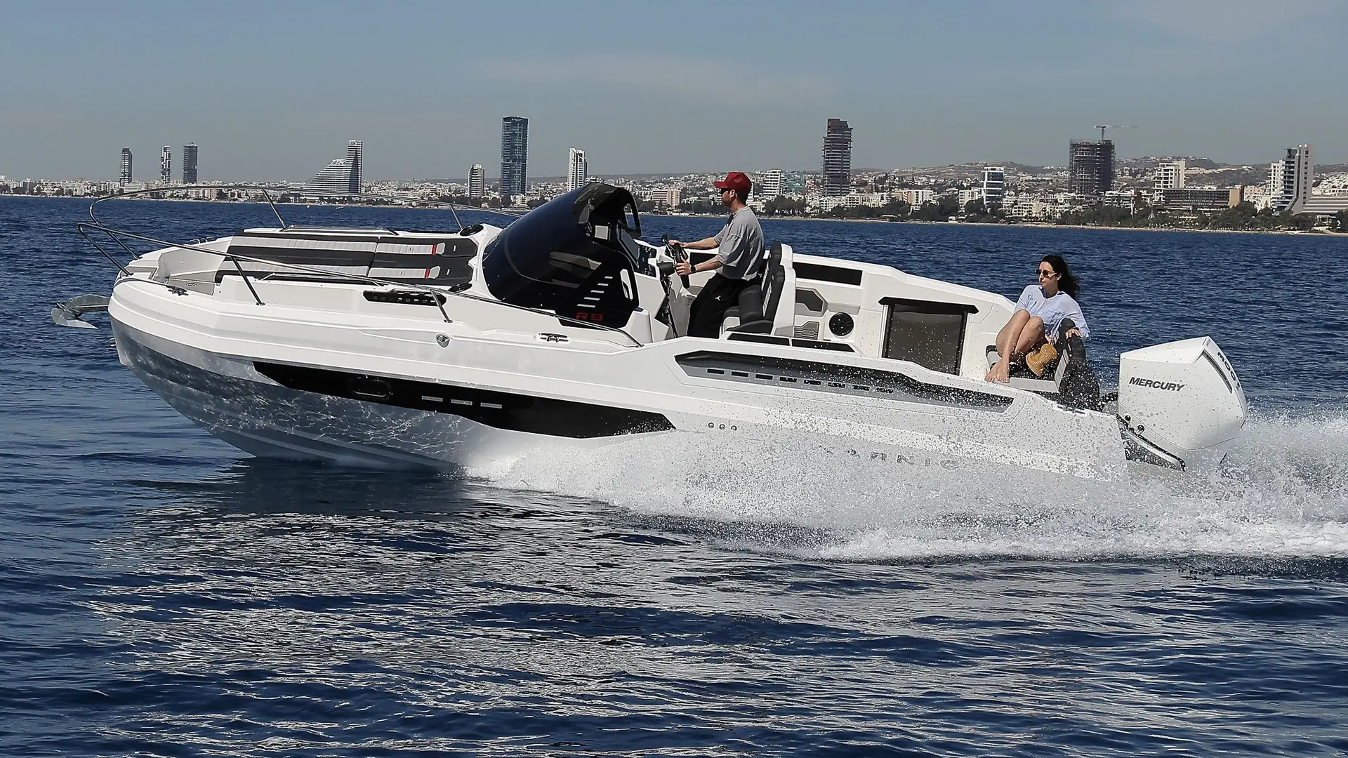 Karnic R8-S (22)