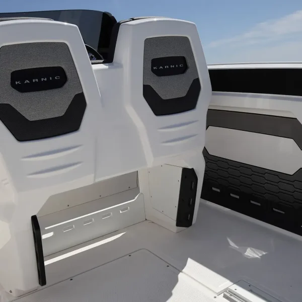 Karnic R8-S exterior