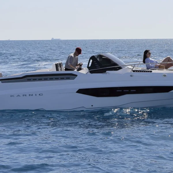Karnic R8-S (17)