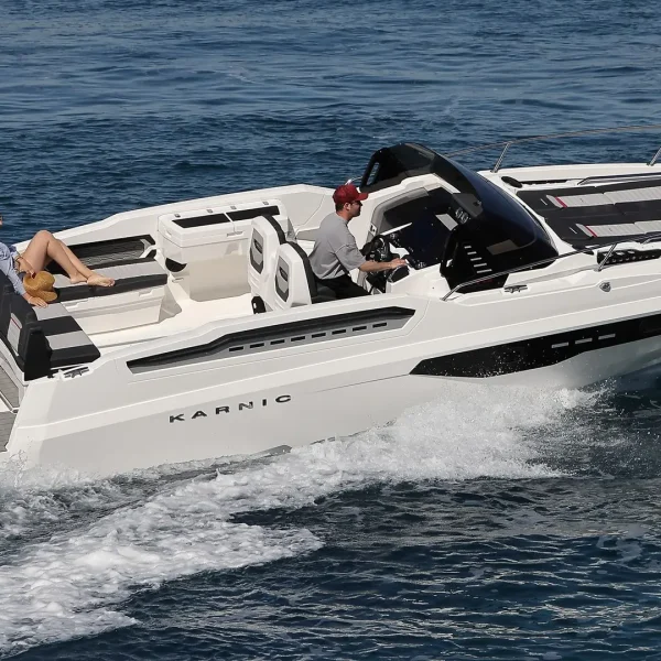 Karnic R8-S (18)
