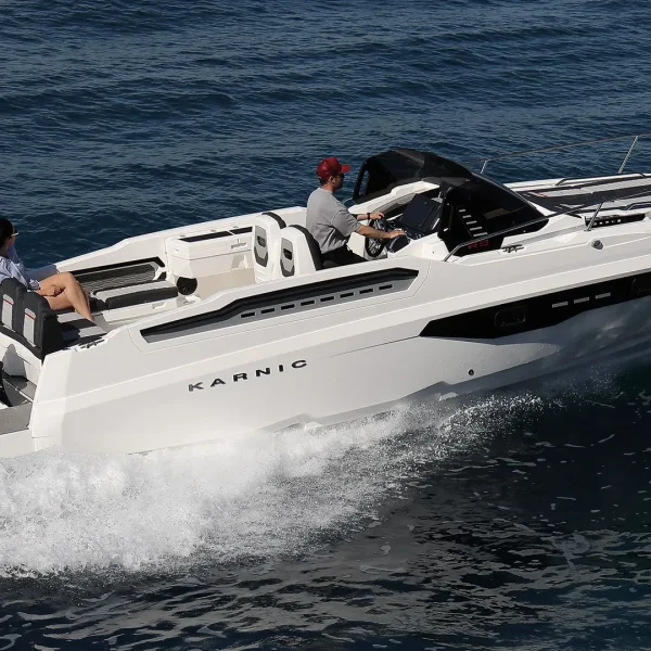 Karnic R8-S (19)